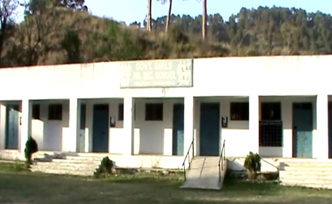 50 students stuck in Rajouri school